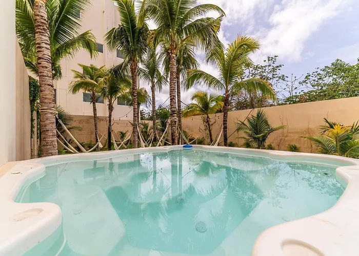 2 Bd With Balcony, Gym, Rooftop Pool, Hot Tub Casa de férias Playa del Carmen