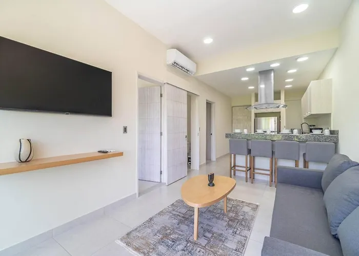 Casa de férias 2 Bd With Balcony, Gym, Rooftop Pool, Hot Tub Playa del Carmen