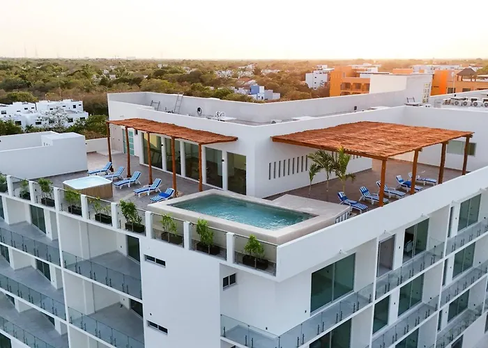 2 Bd With Balcony, Gym, Rooftop Pool, Hot Tub Playa del Carmen