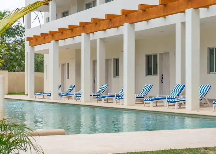 2 Bd With Balcony, Gym, Rooftop Pool, Hot Tub Playa del Carmen